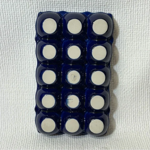 Pioneer Woman Egg Holder Ceramic Floral 15 Eggs Blue White farm - Picture 3 of 4